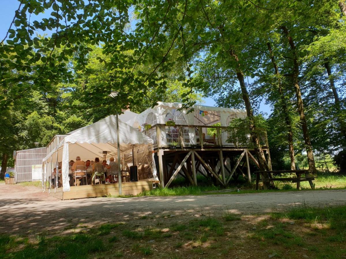 L'étape en forêt Saint-Sever-Calvados Exterior foto