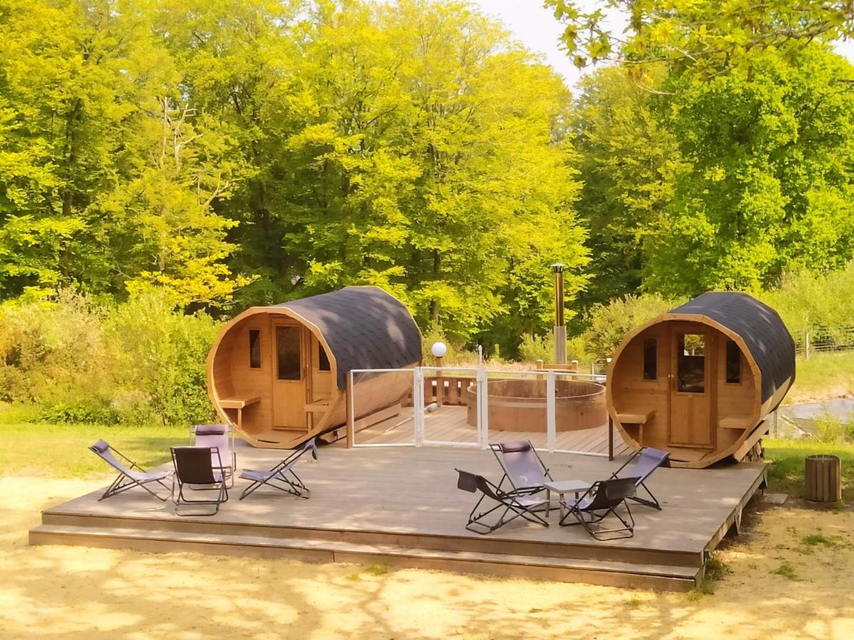 L'étape en forêt Saint-Sever-Calvados Exterior foto